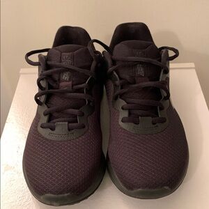 COPY - Black Nike runners